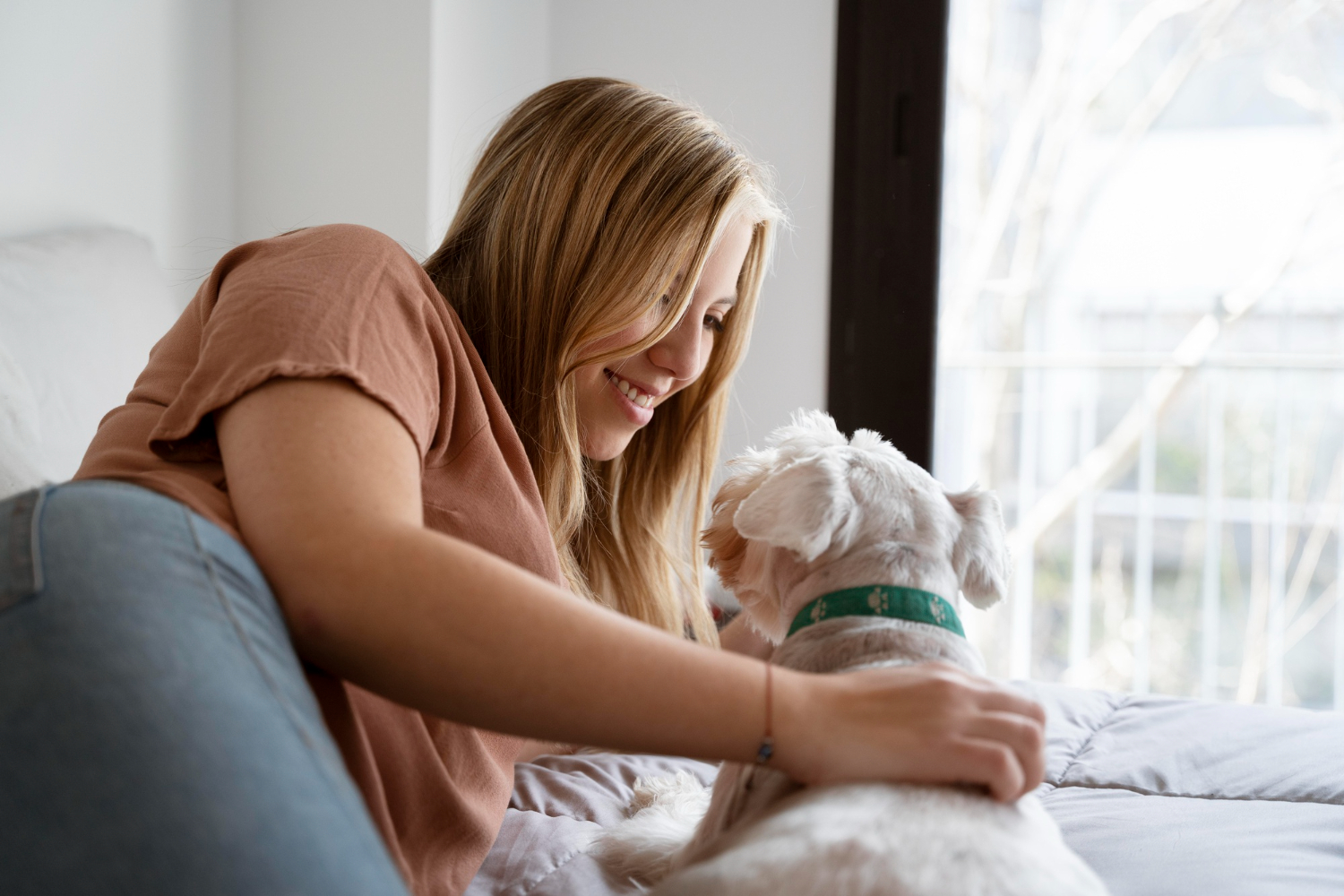 Can My Pet Stay With Me During In-Home Detox?